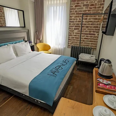 Taksim Avenue 4*