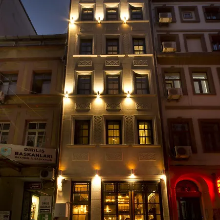Taksim Avenue 3*
