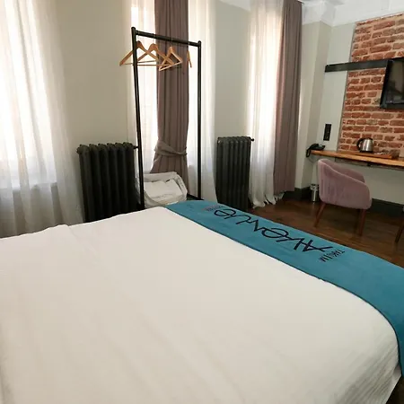Taksim Avenue 4*