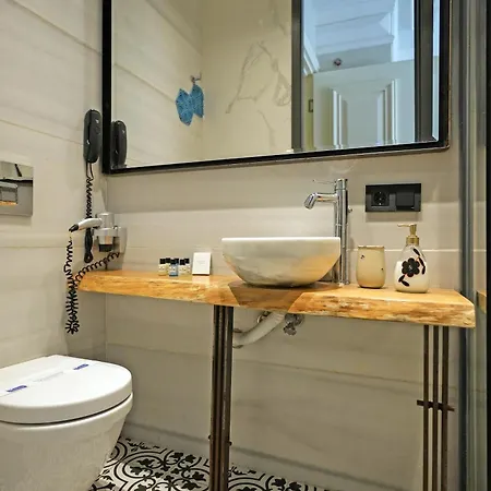 Taksim Avenue Hotel