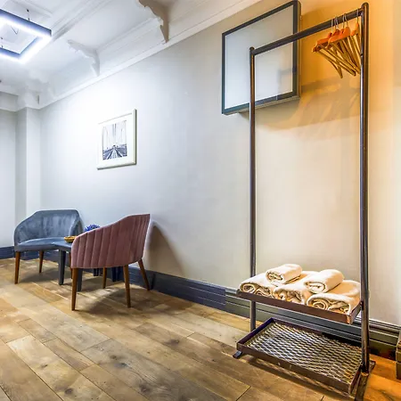 Taksim Avenue 3*