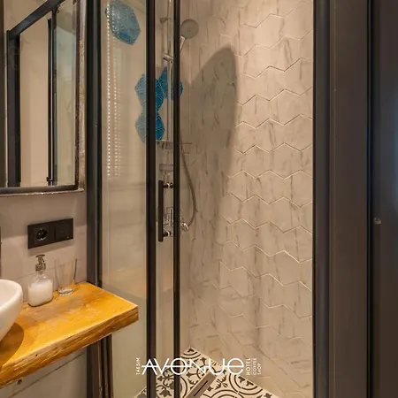 Taksim Avenue 3*